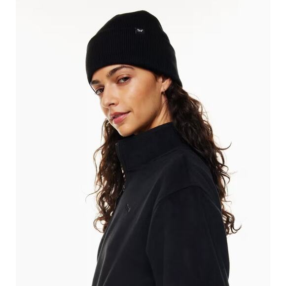 NWOT TNA Aritzia Beanie Women's OSFM Basic Black Ribbed Outdoor Cozycore - Picture 1 of 8